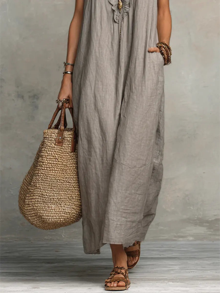 🌷Flowy Ruffle V-Neck Maxi Dress – Elegant, Slimming & Effortlessly Chic